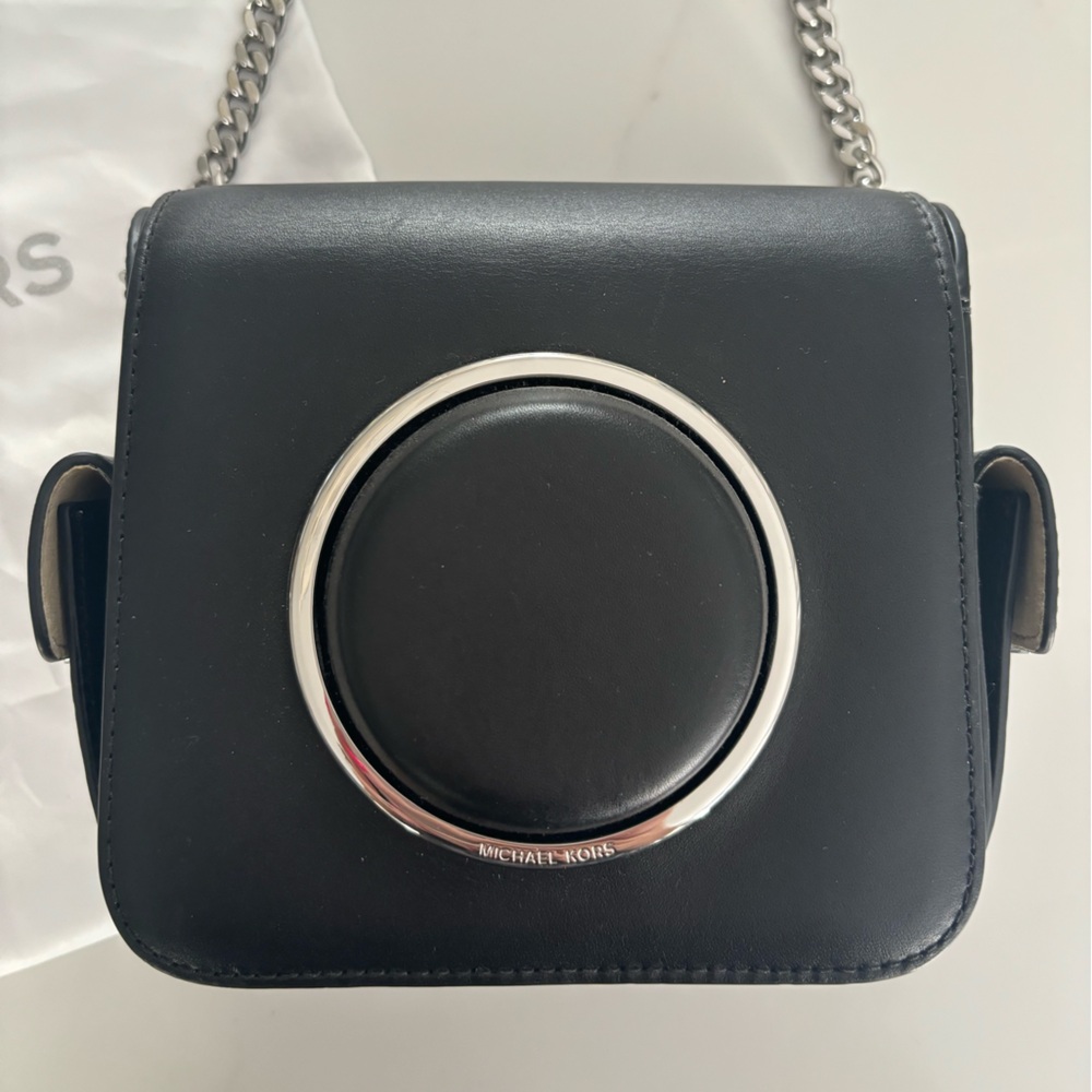 Michael Kors INSTAX BUNDLE - Camera Bag + mini70 Camera + B&W Film Pack - Picture 2 of 9